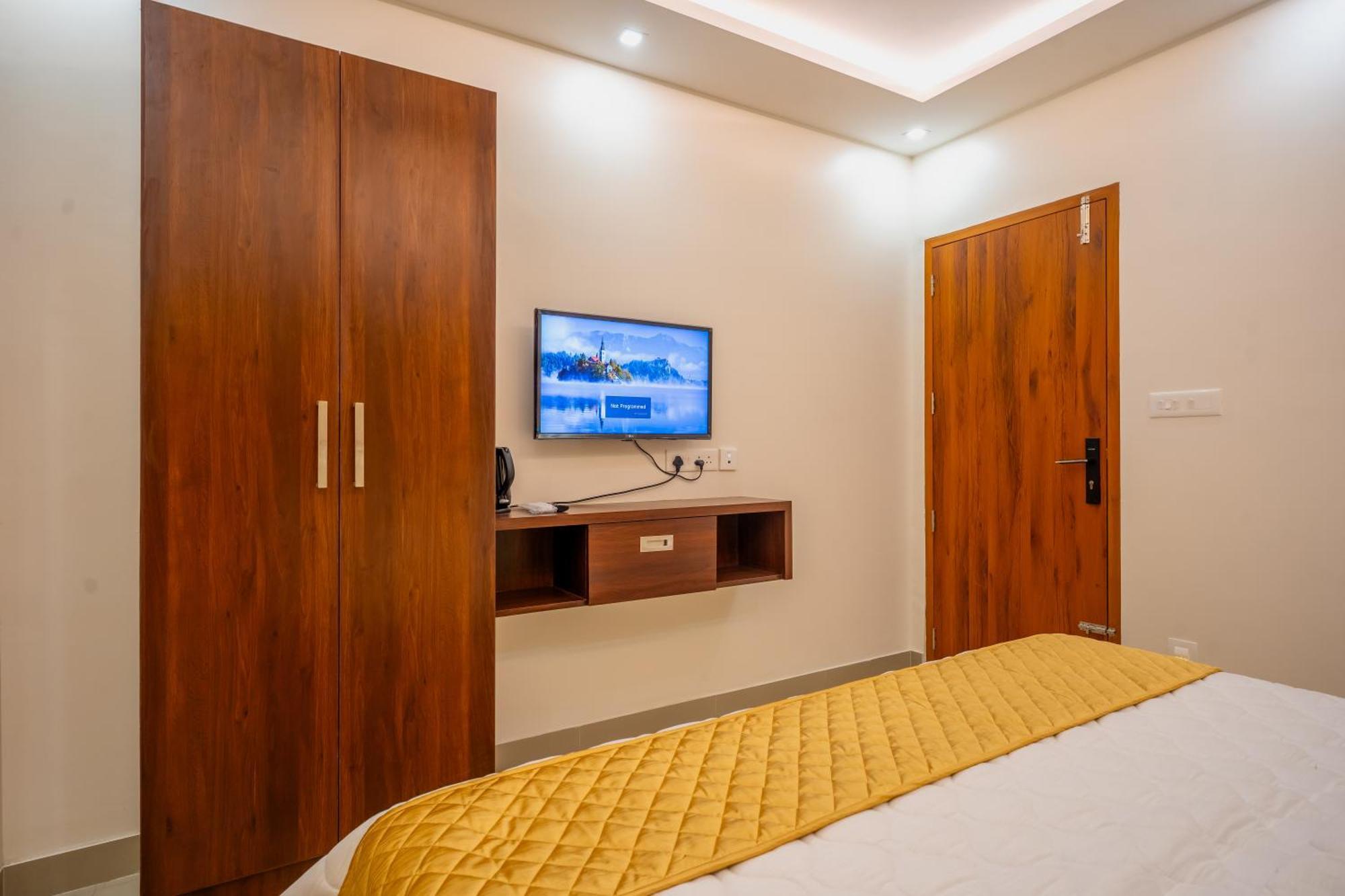 Metro Residency Hotel Tirur Екстериор снимка